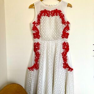 Gorgeous white and red appliqué ModCloth tee-length dress